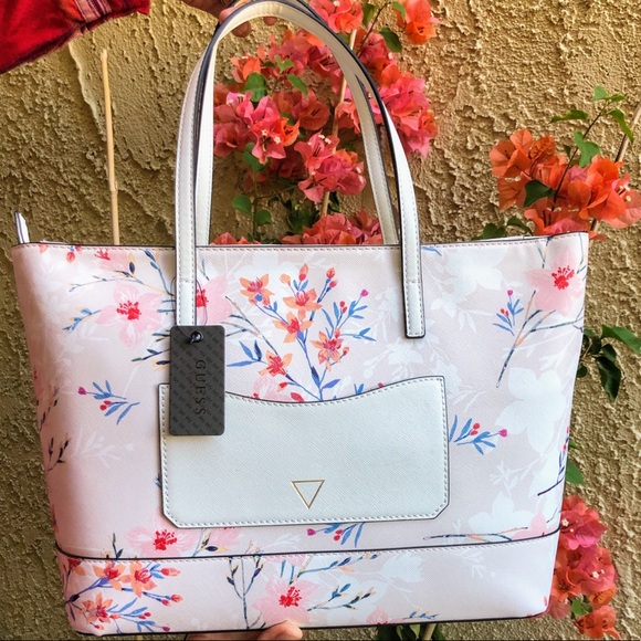 BRAND NEW GUESS BAG! STUNNING COLORS! - Picture 1 of 6